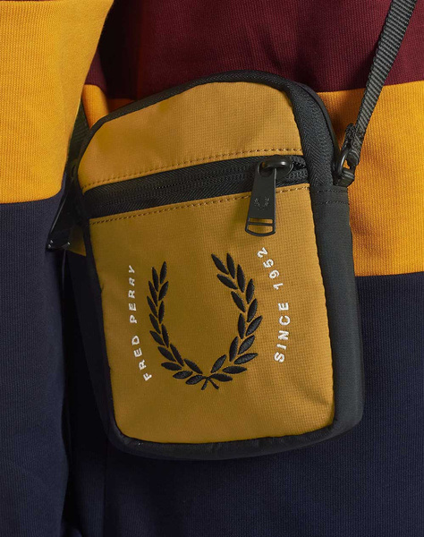 FRED PERRY CONTRAST RIPSTOP CROSSBODY ΤΣΑΝΤΑ (Διαστάσεις: 12 x 16 x 2 εκ)