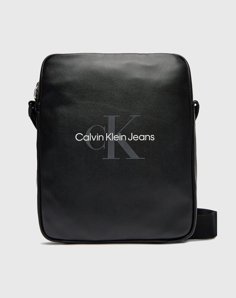 CALVIN KLEIN MONOGRAM SOFT REPORT (Dimensions: 22 x 26.5 x 5 cm)