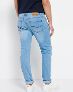 Tapered fit jeans