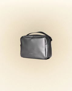 RAINS Box Bag W3 (Dimensions: 16 x 21 x 8.5 cm)