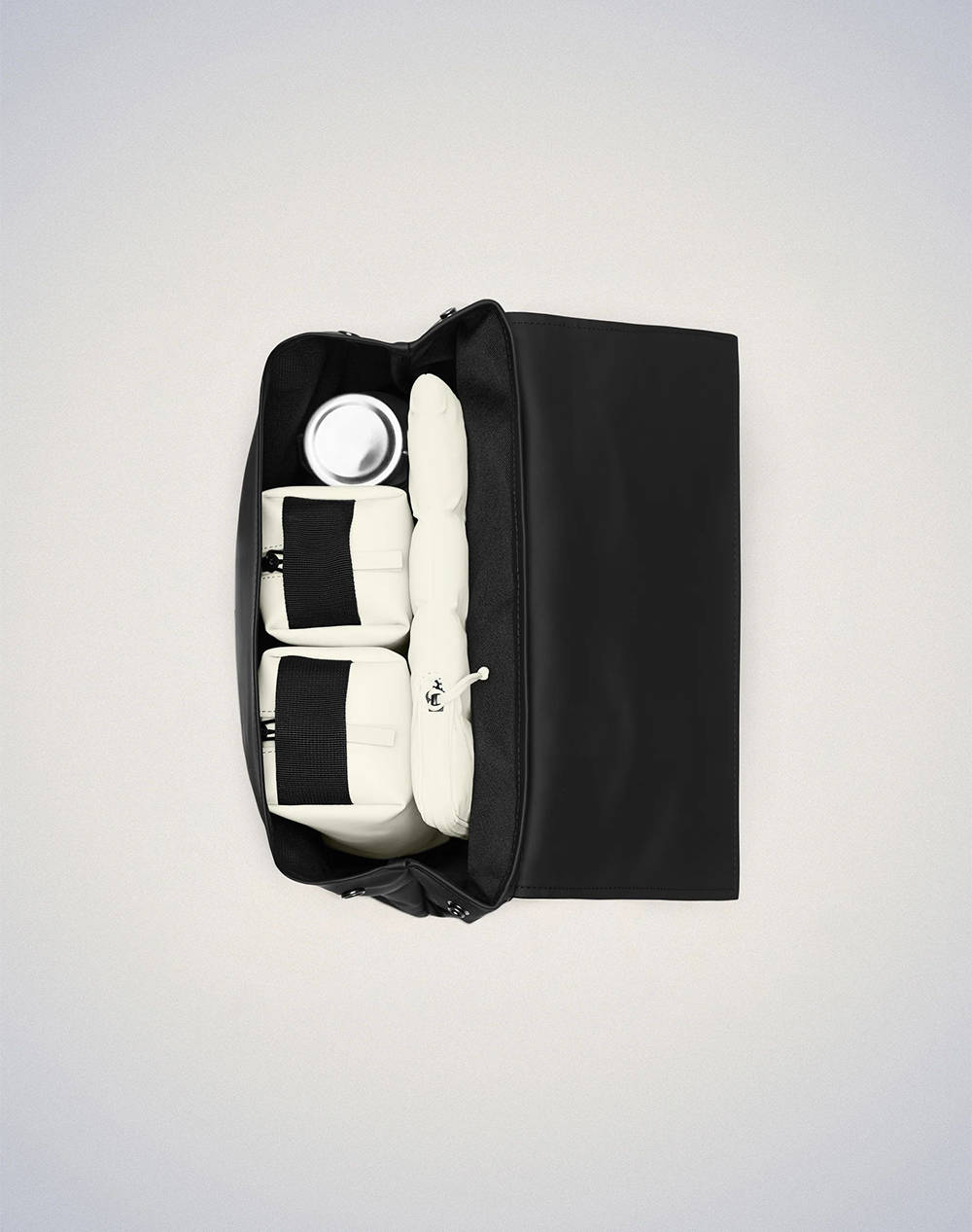 RAINS MSN Bag Mini W3 (Διαστάσεις: 34 x 31 x 12 εκ.) 13310-01 Black φωτογραφία