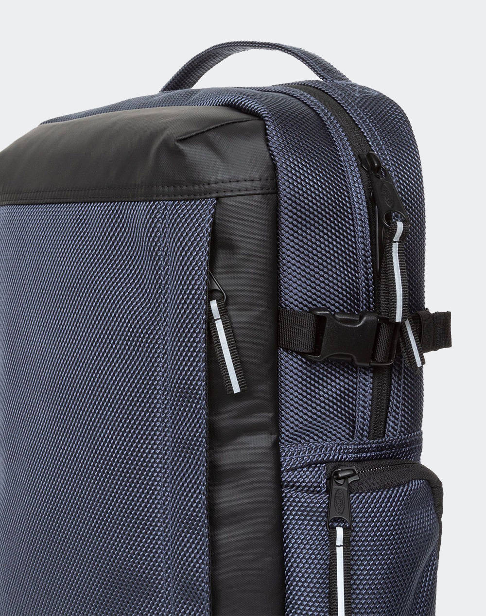 Eastpak Tecum M Cnnct Τσάντα (Διαστάσεις: 47 5 X 33 18 Εκ) Ek00091D-Ek1K3 Denimblue Γυναικεία αθλητικά αξεσουάρ τσάντες Politikos Shop Πολιτικός