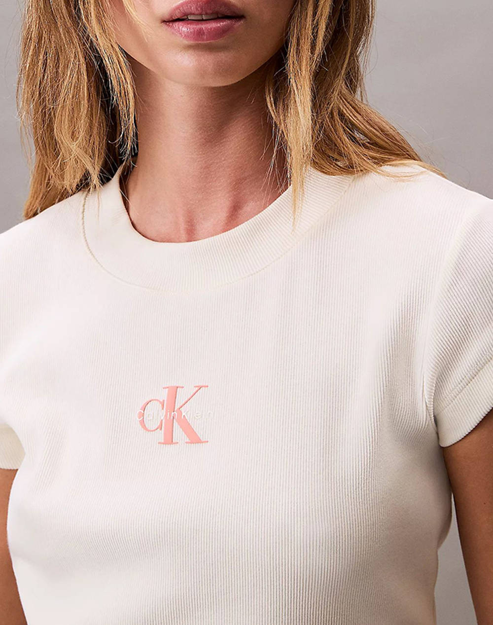 Calvin Klein Jeans Monogram Baby Tee Lv047Ab802-Yc9 Offwhite Γυναικεία ρούχα μπλούζες Τ-Shirt Politikos Shop Πολιτικός
