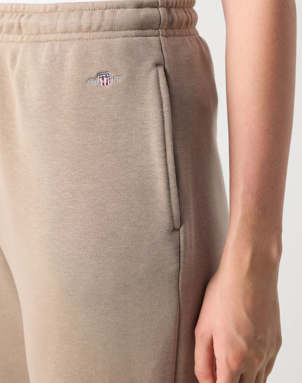 GANT ΠΑΝΤΕΛΟΝΙ ΦΟΥΤΕΡ REG SHIELD SWEATPANTS 3GW4200500-259 Biege φωτογραφία