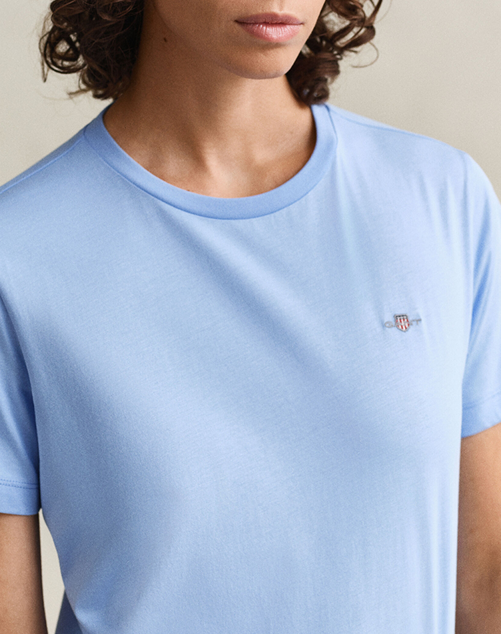 Gant Μπλούζα Κμ Reg Shield Ss T-Shirt 3Gw4200200-424 Lightblue Γυναικεία ρούχα μπλούζες Τ-Shirt Politikos Shop Πολιτικός