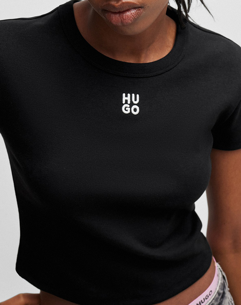 Hugo Delanor 10258222 01 50512000-001-001 Black Γυναικεία ρούχα μπλούζες Τ-Shirt Politikos Shop Πολιτικός