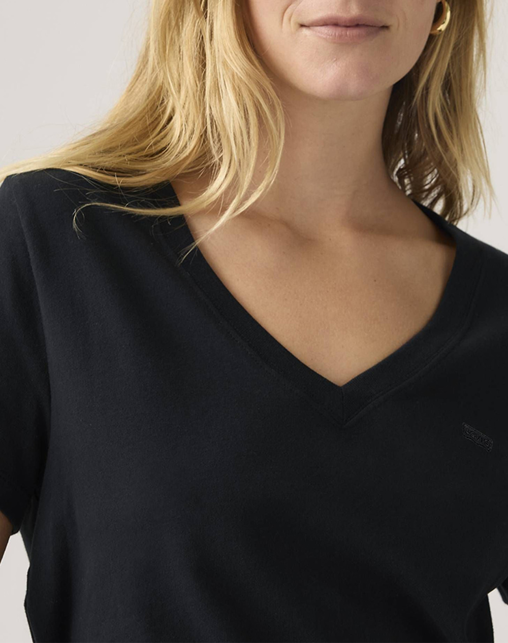 Levis Favorite V-Neck Hm 005J6-0012-0012 Black Γυναικεία ρούχα μπλούζες Τ-Shirt Politikos Shop Πολιτικός