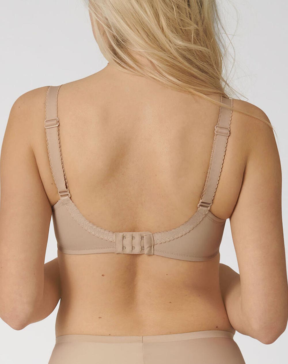TRIUMPH Delicate Doreen N 10135874-6106 Biege φωτογραφία