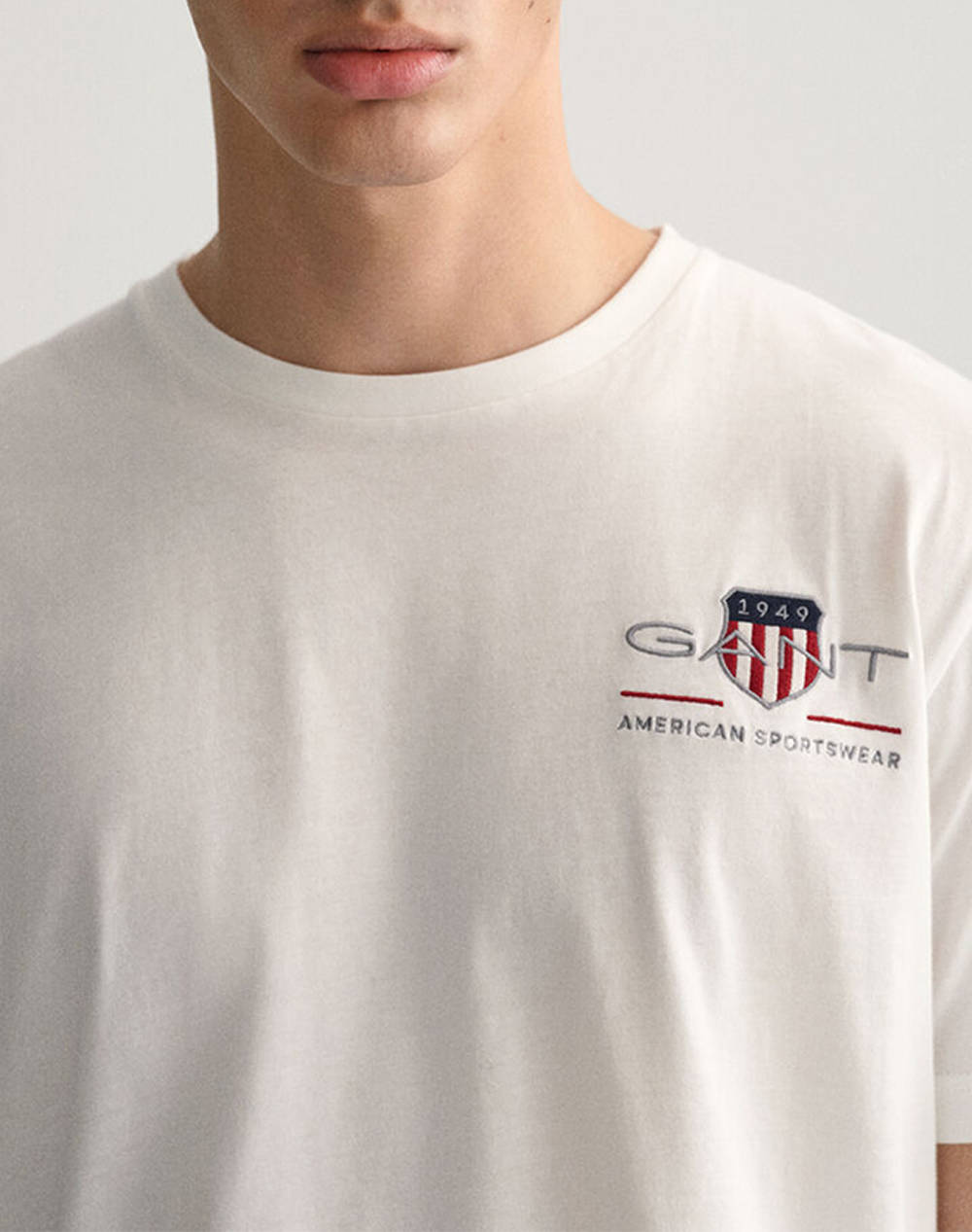 GANT ΜΠΛΟΥΖΑ ΚΜ REG ARCHIVE SHIELD EMB SS T-SHIRT 3G2067004-110 White φωτογραφία