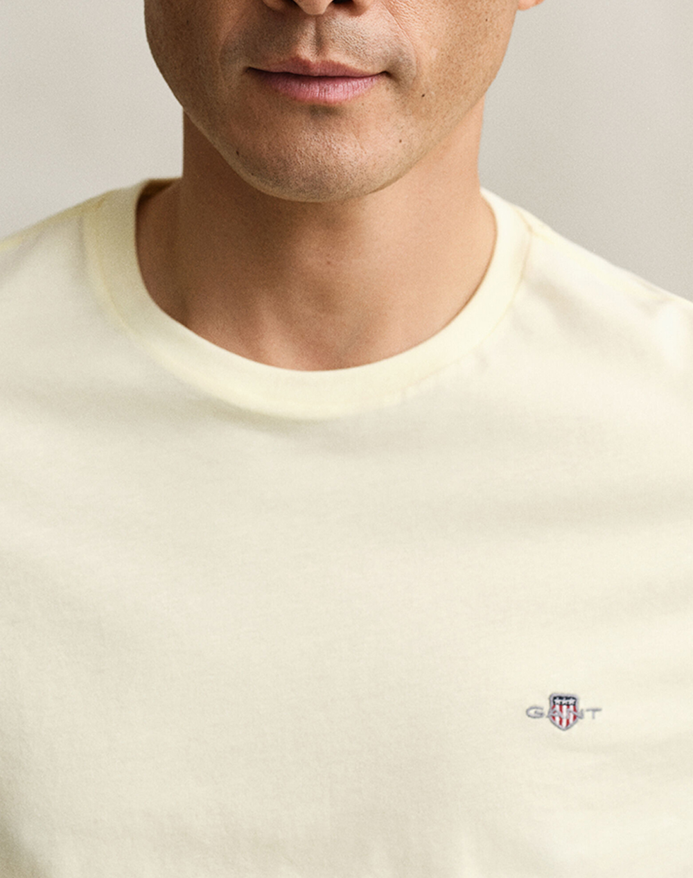 Gant Μπλούζα Κμ Reg Shield Ss T-Shirt 3G2003184-713 Cream ανδρικά ρούχα μπλούζες Politikos Shop Πολιτικός