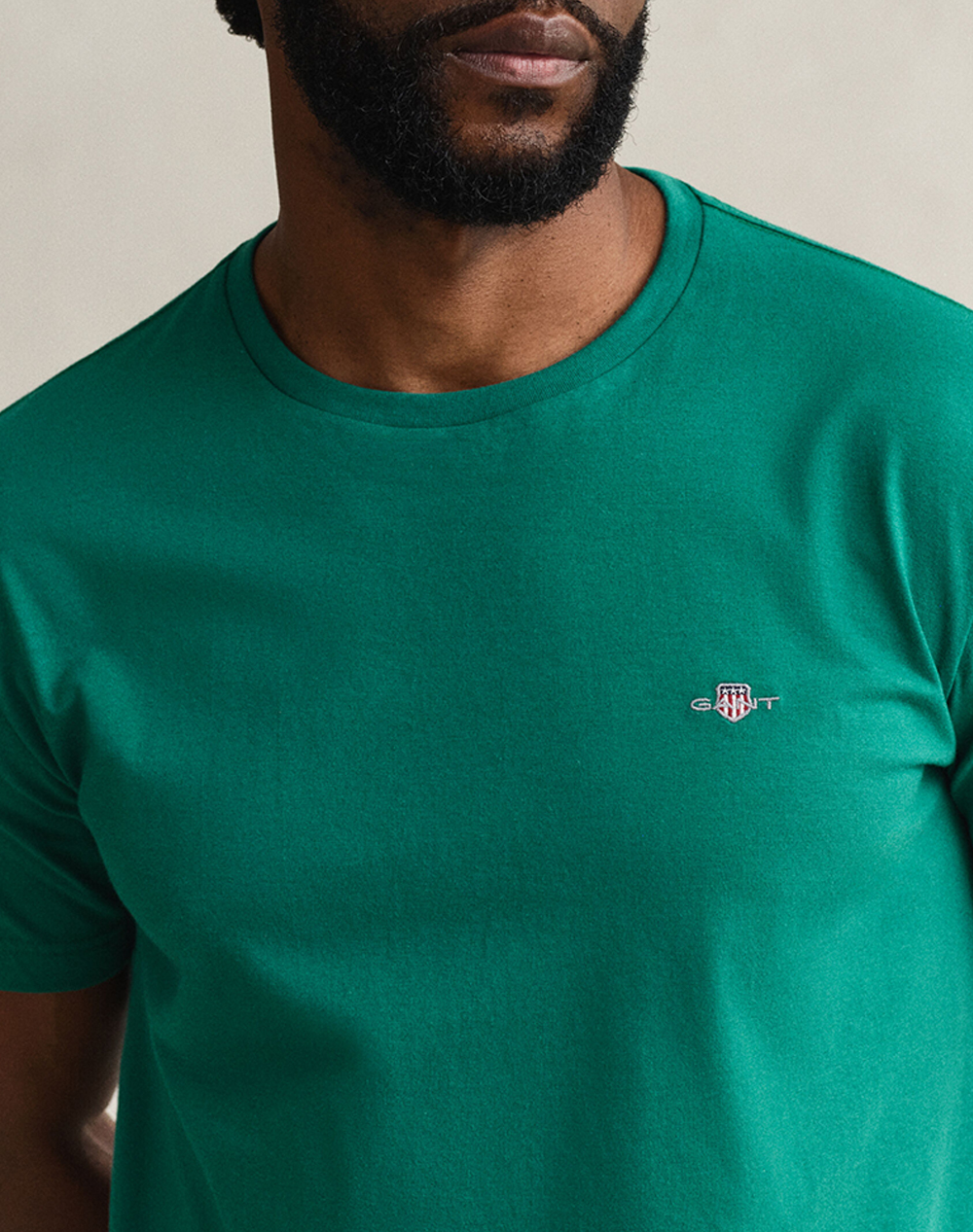 Gant Μπλούζα Κμ Reg Shield Ss T-Shirt 3G2003184-376 Greensnake ανδρικά ρούχα μπλούζες Politikos Shop Πολιτικός