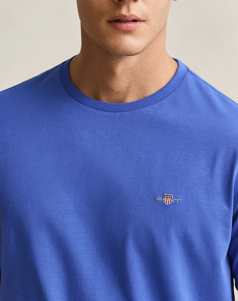 Gant Μπλούζα Κμ Reg Shield Ss T-Shirt 3G2003184-417 Royalblue ανδρικά ρούχα μπλούζες Politikos Shop Πολιτικός