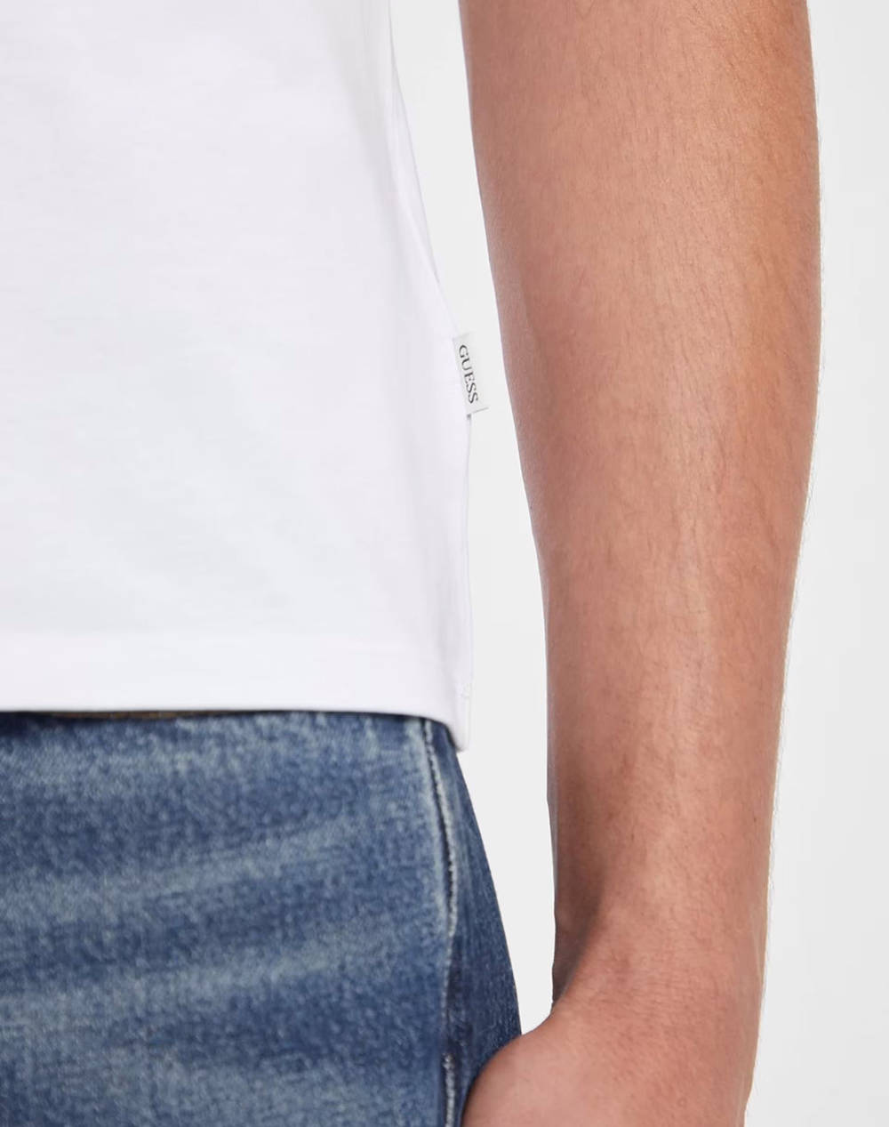 GUESS JEANS GJ SS CN SLIM LOGO EMBRO TEE ΜΠΛΟΥΖΑ ΑΝΔΡΙΚΟ M4YI52K8HM0-G011 White φωτογραφία