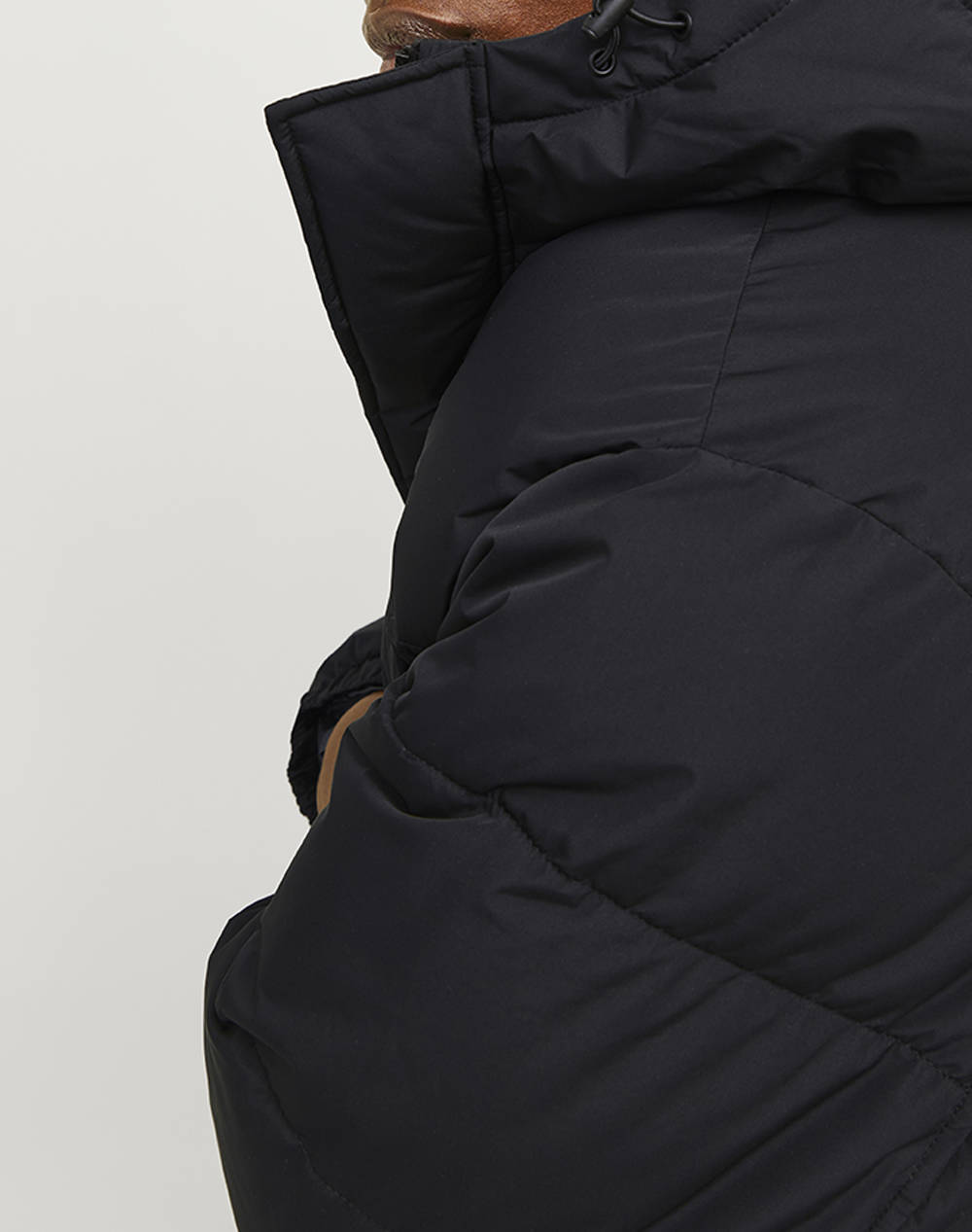 Jack Jones Jjebradley Puffer Hood Sn 12256974-Black Black ανδρικά ρούχα Πανωφορια μπουφάν Politikos Shop Πολιτικός