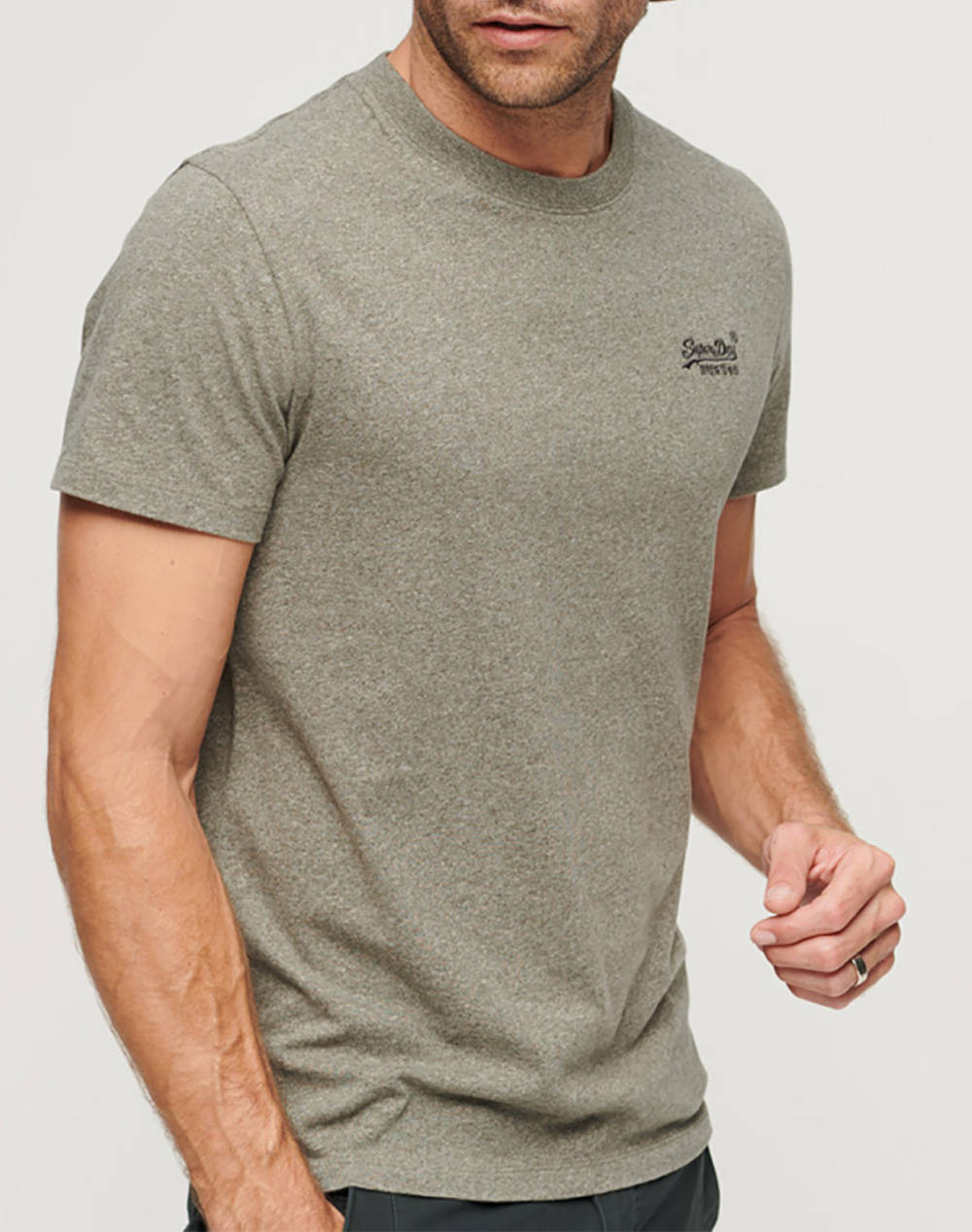 SUPERDRY ESSENTIAL LOGO EMB TEE ΜΠΛΟΥΖΑ ΑΝΔΡΙΚΟ M1011245A-1BK Olive