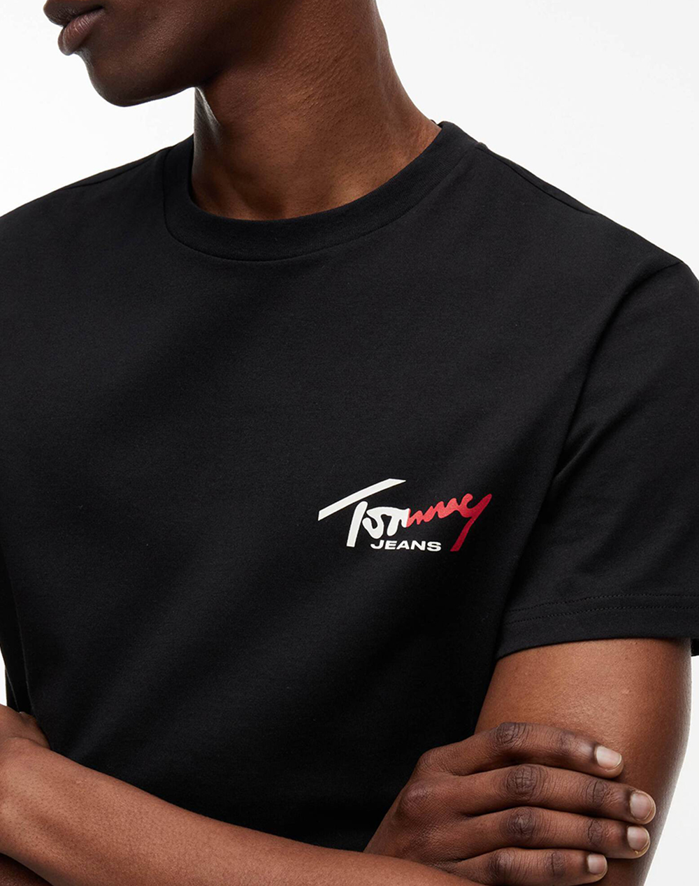 Tommy Jeans Tjm Slim Sign Chest Ss Tee Ext New Dm0Dm22538-Bds Black ανδρικά ρούχα μπλούζες T-Shirt Politikos Shop Πολιτικός