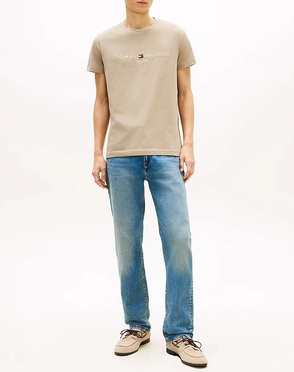 Tommy Hilfiger Logo Tee Mw0Mw11797-M03 Cookiebrown ανδρικά ρούχα μπλούζες T-Shirt Politikos Shop Πολιτικός