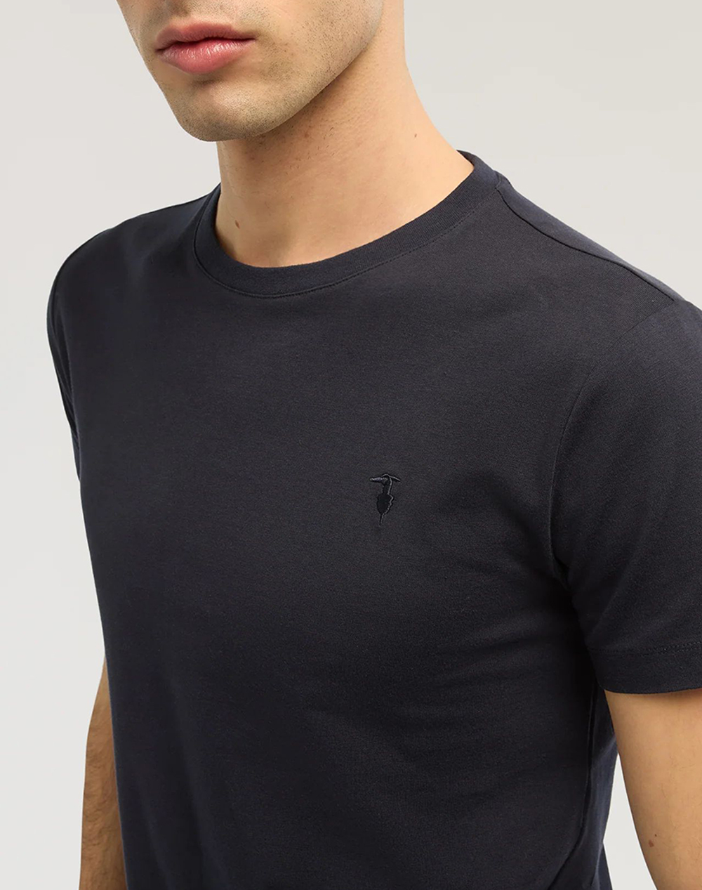 Trussardi Slim Fit T-Shirt - Essential Levriero Stretch Jersey Mts01J01-034 Darkblue ανδρικά ρούχα μπλούζες Politikos Shop Πολιτικός