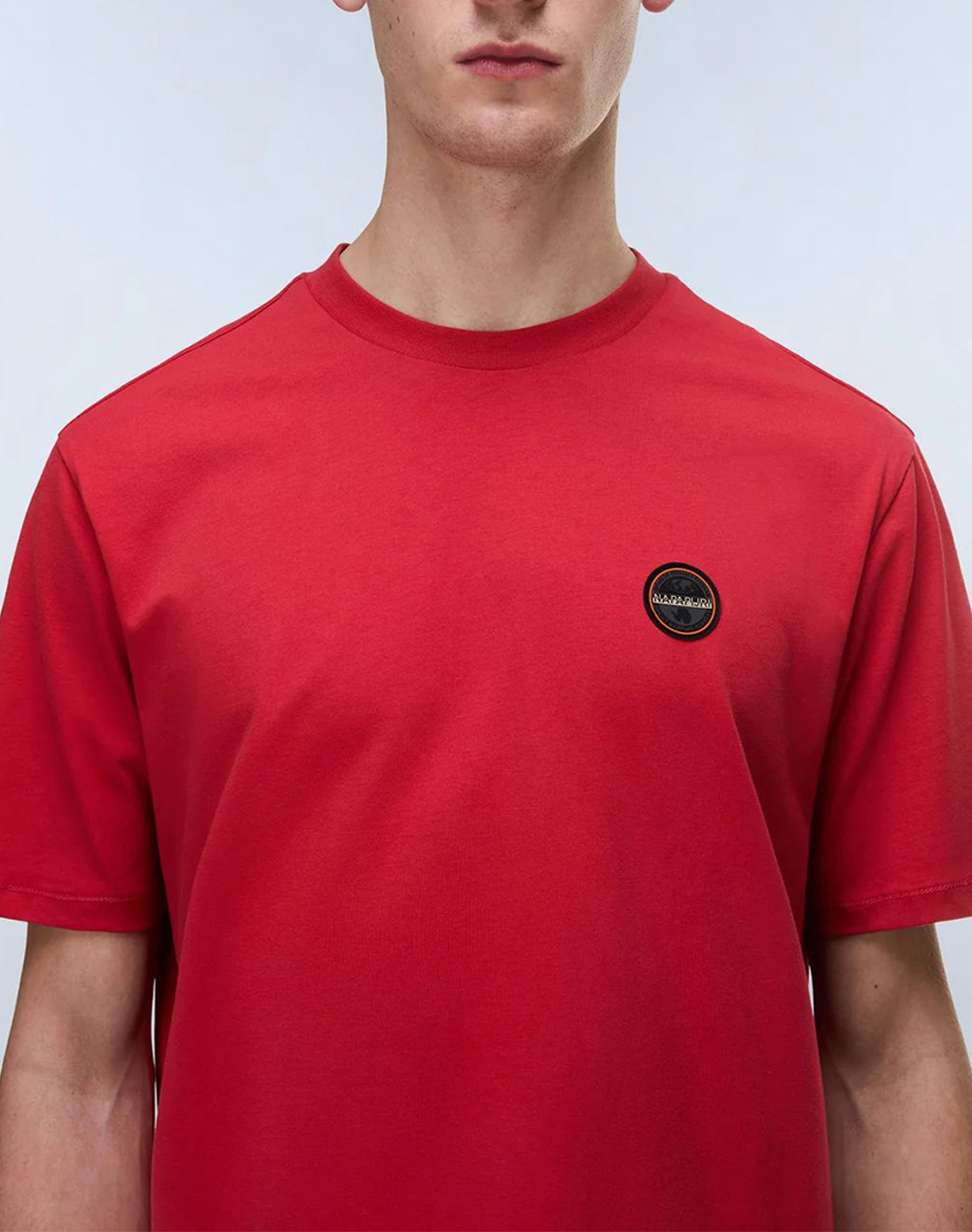 Napapijri S-Badge Ss 1 Np0A8949-Npraq Red ανδρικά ρούχα μπλούζες T-Shirt Politikos Shop Πολιτικός