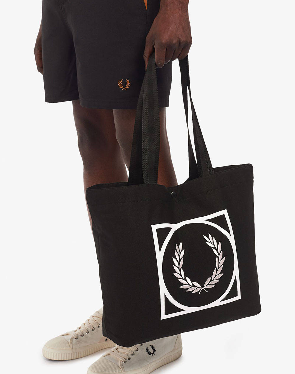 Fred Perry Τσάντα Χειρός Ανδρική Μαύρο Βαμβάκι Βισκόζη