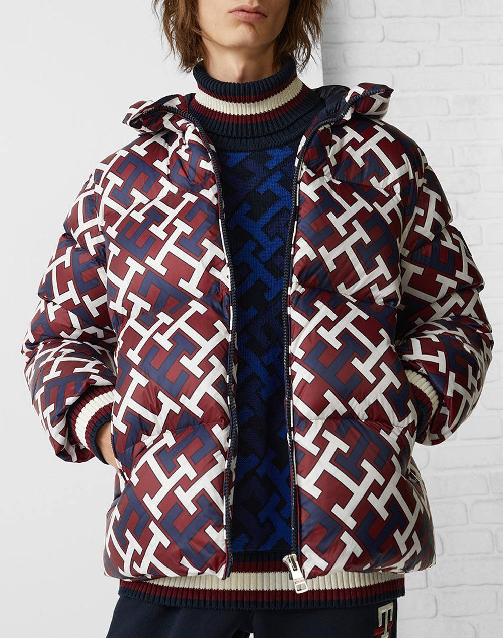 TOMMY HILFIGER NY ZERO G DOWN MONOGRAM 