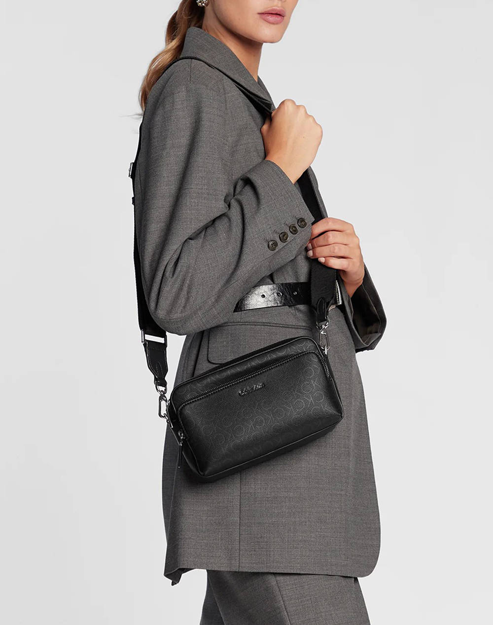 calvin klein must camera bag