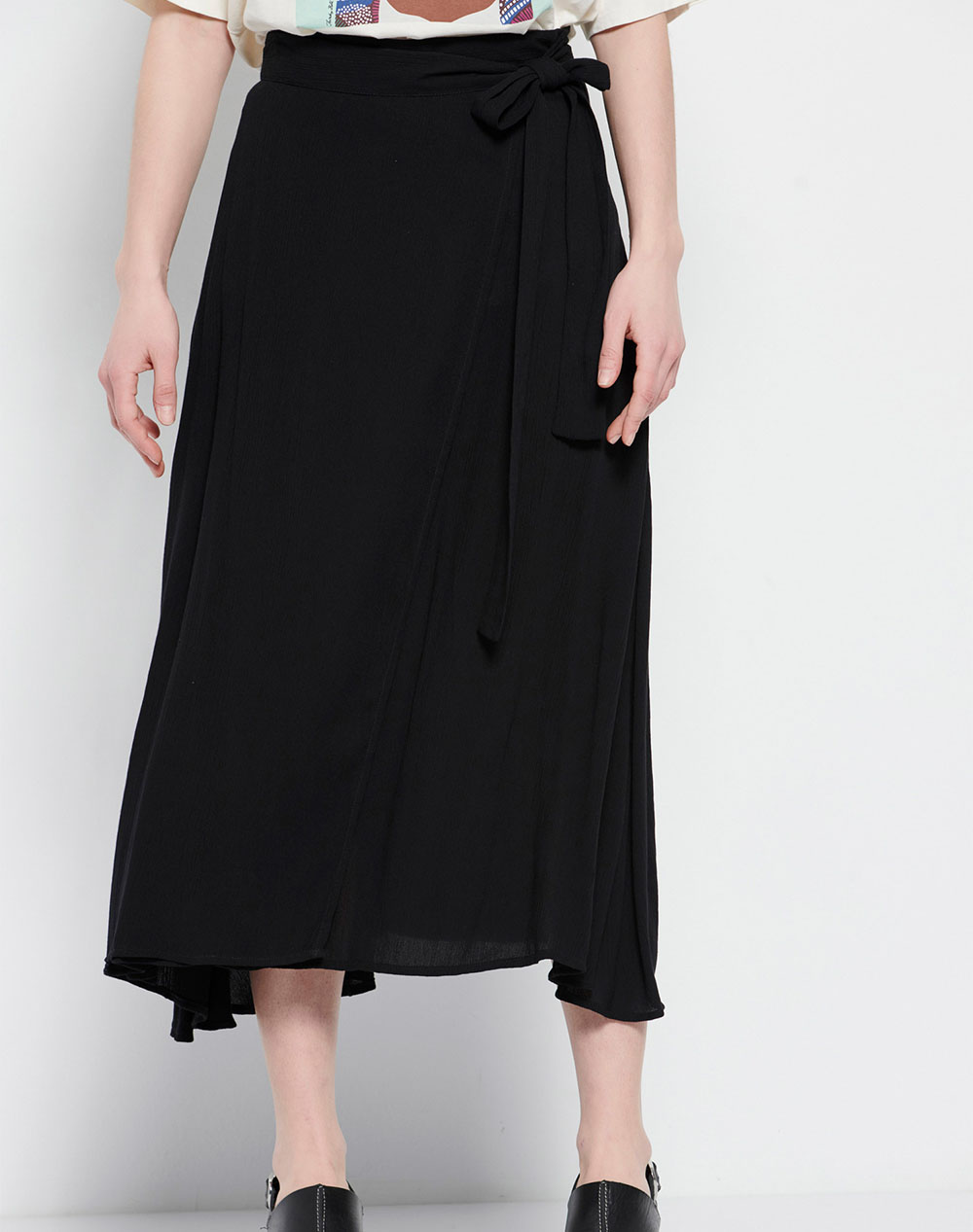 FUNKY BUDDHA Midi κρουαζέ φούστα από βισκόζη FBL007-114-14-BLACK Black
