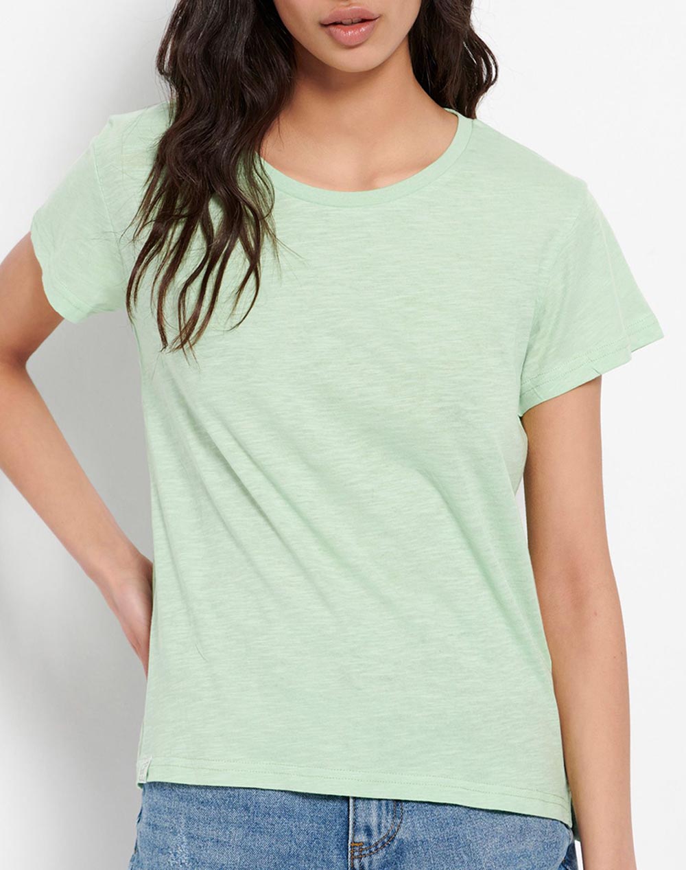 FUNKY BUDDHA Essential t-shirt με στρογγυλή λαιμόκοψη FBL007-105-04-GREEN LightGreen