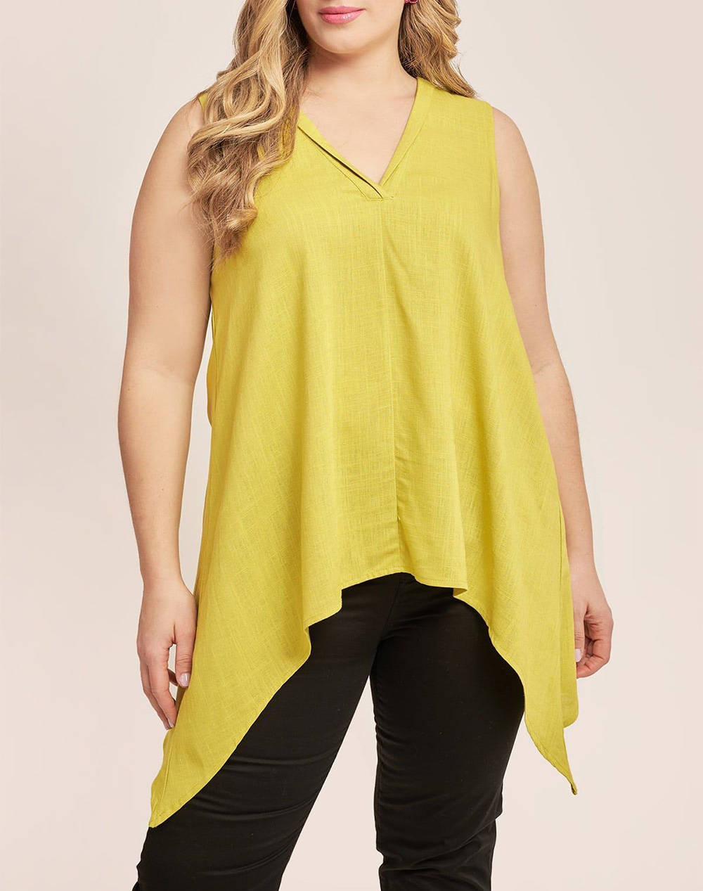 PARABITA Asymmetrical V-neck shirt in linen mix