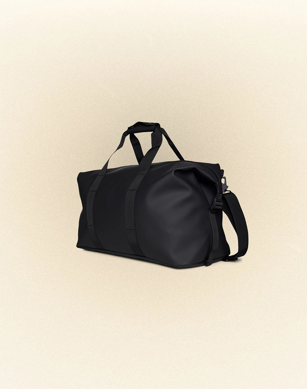 RAINS Hilo Weekend Bag W3 (Dimensions: 27 x 52 x 26 cm)