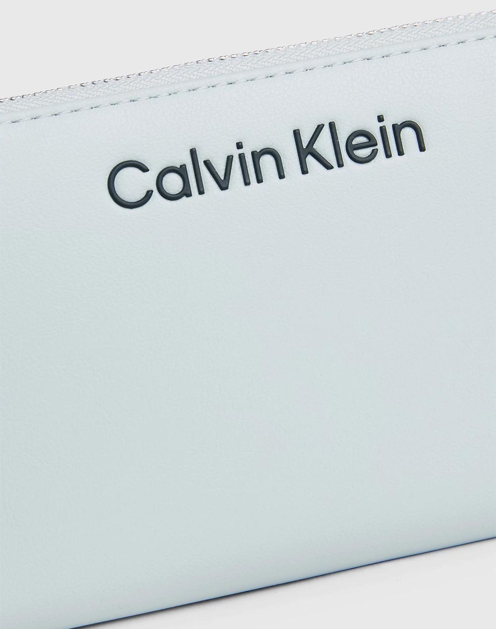 CALVIN KLEIN GRACIE LARGE ZIP AROUND WALLET (Dimensions: 10 x 19 x 2 cm)