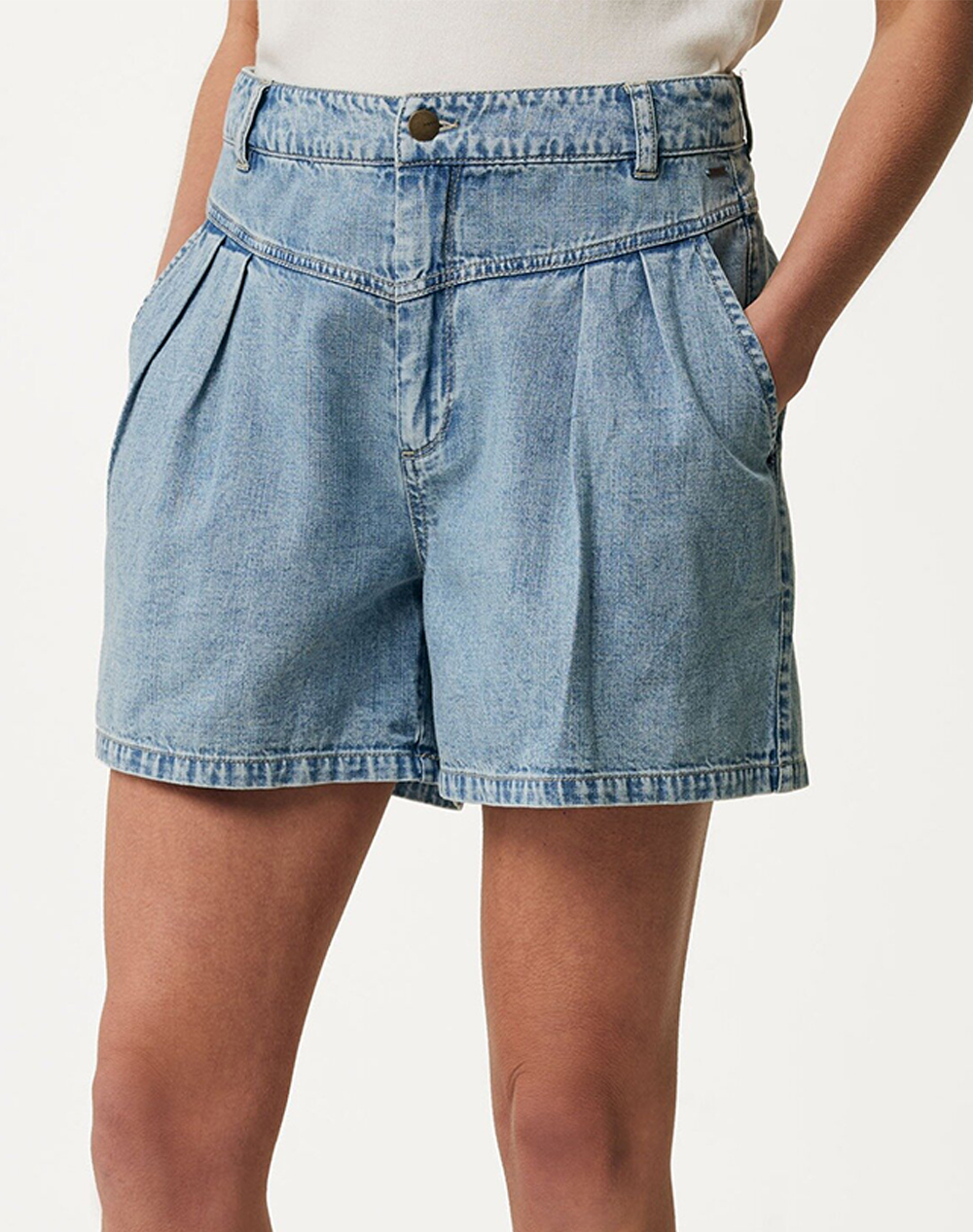 MEXX Denim shorts with detail in front MF006204541W-50069 JeanBlue