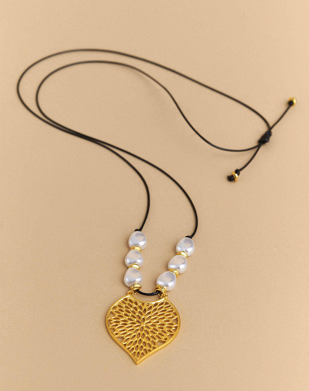 Attrattivo Γυναικείο Κολιέ Μαύρο Μεταλλικό & Συνθετικό Υλικό