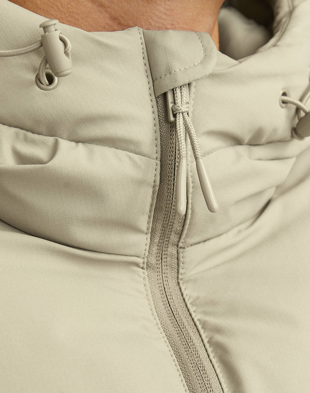 JACK&JONES JORVESTERBRO PUFFER JACKET AW24 SN 12260433-Silver Sage Ecru φωτογραφία