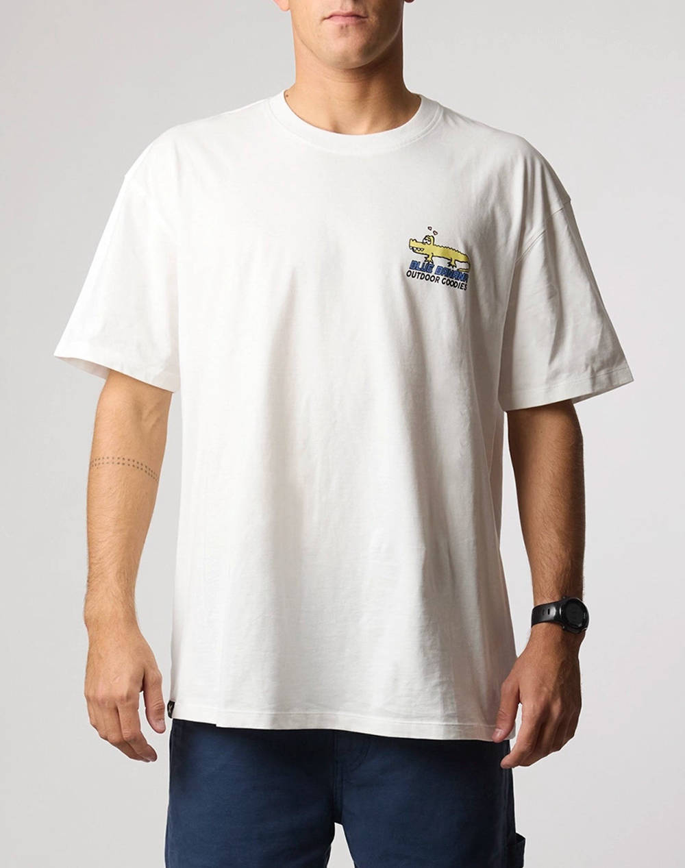 BLUE BANANA WHITE TOURS TEE / ΚΟΝΤΟΜΑΝΙΚΟ 141915-F49 White φωτογραφία
