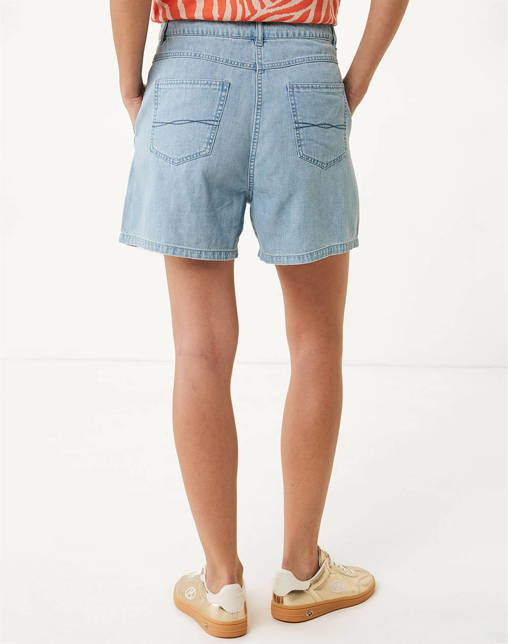 MEXX Pleats denim shorts MF007303751W-50035 DenimLightBlue φωτογραφία