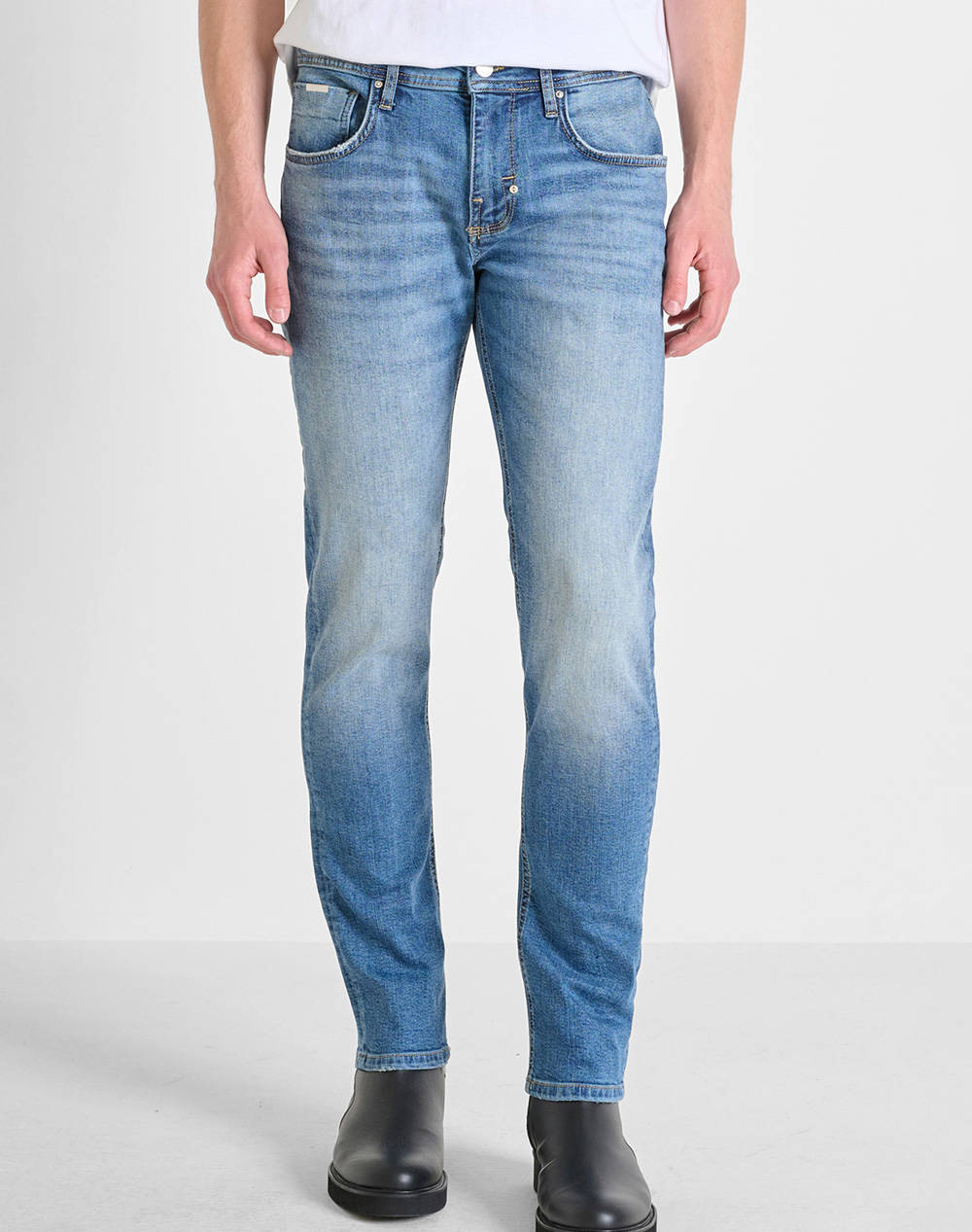 ANTONY MORATO ANTONY MORATO MMDT00282FA7505911W02057 MIN OF 12 JEANS KURT COMFORT TAPERED FIT IN ICONIC BASIC BLUE DENIM ΠΑΝΤΕΛΟΝΙ ΑΝΔΡΙΚΟ DT28275591W2057-7010 Deni