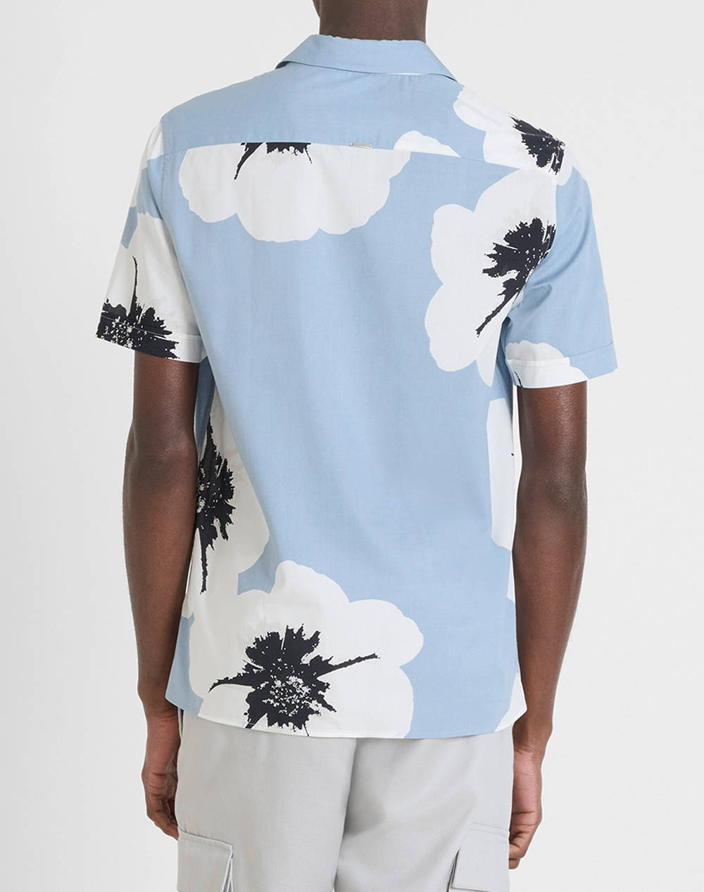ANTONY MORATO MMSS00171FA430630 MIN OF 6 SHIRT HONOLULU REGULAR STRAIGHT FIT IN PRINTED COTTON VISCOSE BLEND FABRIC WITH LOGOED METAL BADGE ΜΠΛΟΥΖΑ ΑΝ φωτογραφία