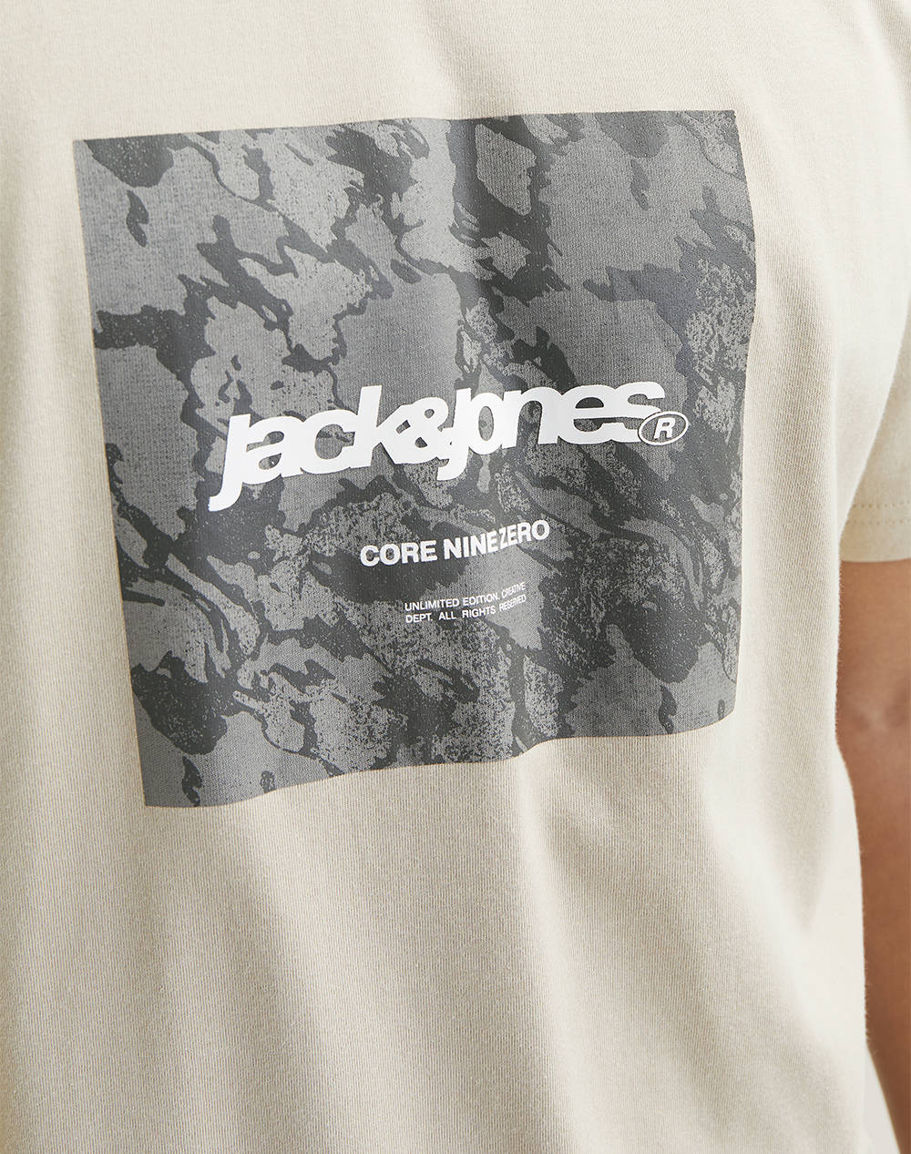 JACK&JONES JCOTARMAC CAMO FRONT TEE SS CREW NECK LN 12273239-Pure Cashmere Biege φωτογραφία