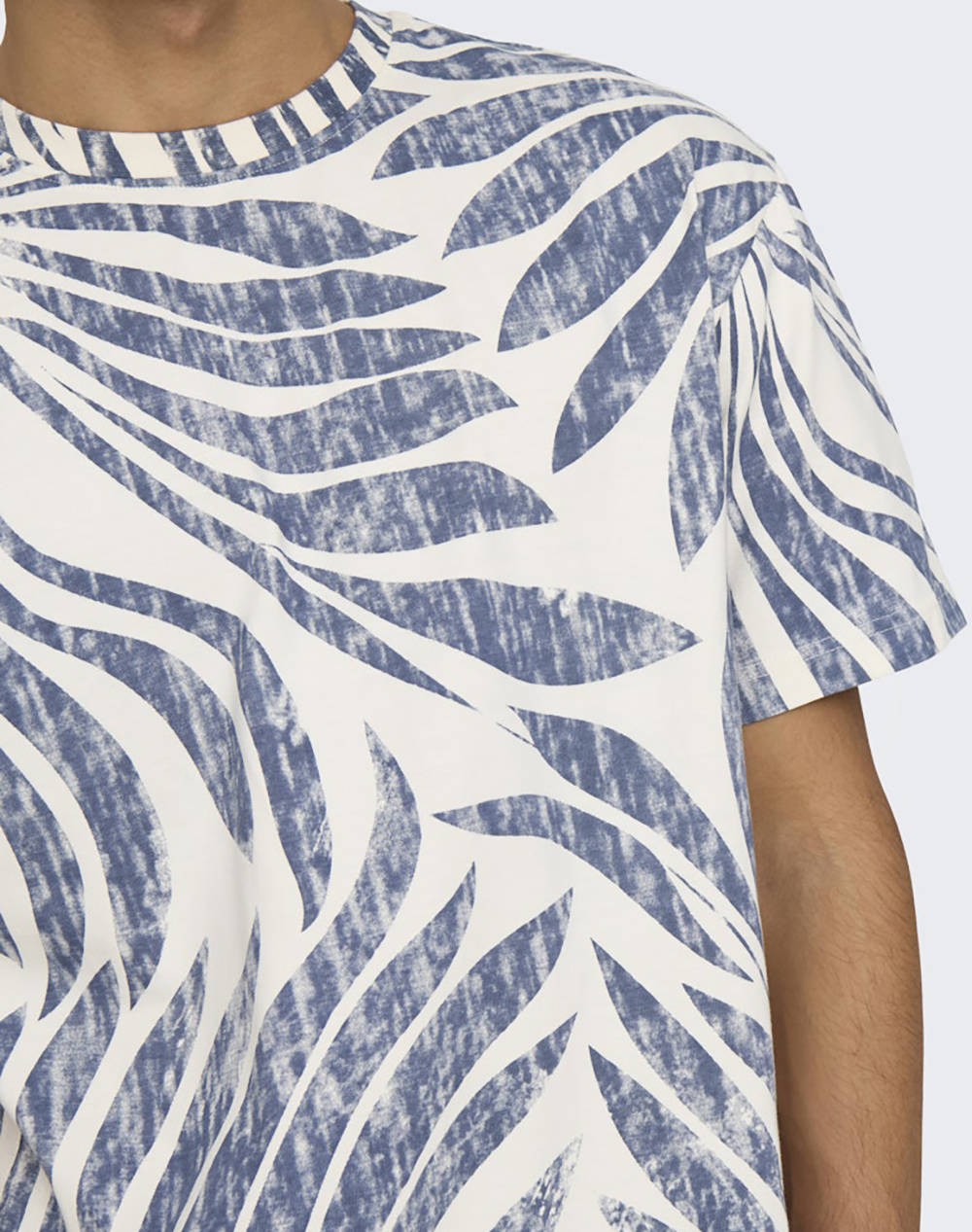 ONLY&SONS ONSZEKE LIFE REG WASHED SS AOP TEE 22032967-EgretVINTAGEINDIGO Multi φωτογραφία