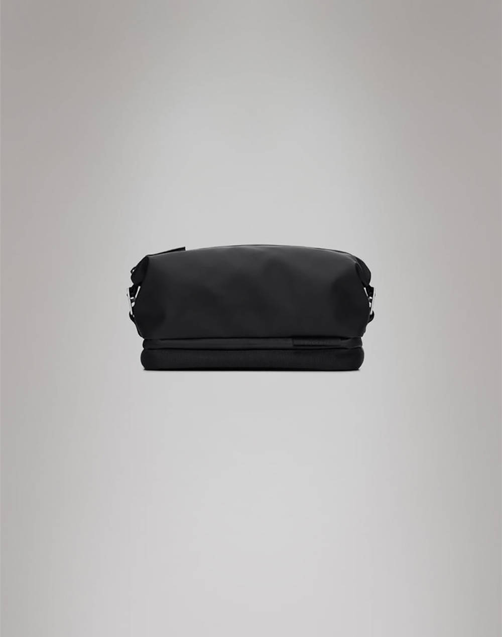 RAINS RAINS Otaru Wash Bag W3 (Διαστάσεις: 20 x 14 x 33εκ.) 12290-01 Black