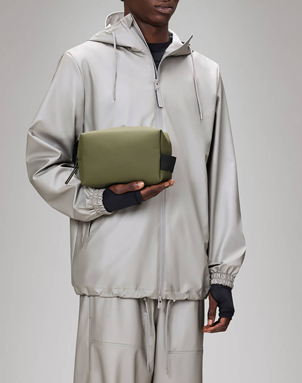 RAINS Wash Bag Small W3 (Διαστάσεις: 13 x 11 x 21εκ.) 15580-134 Green φωτογραφία