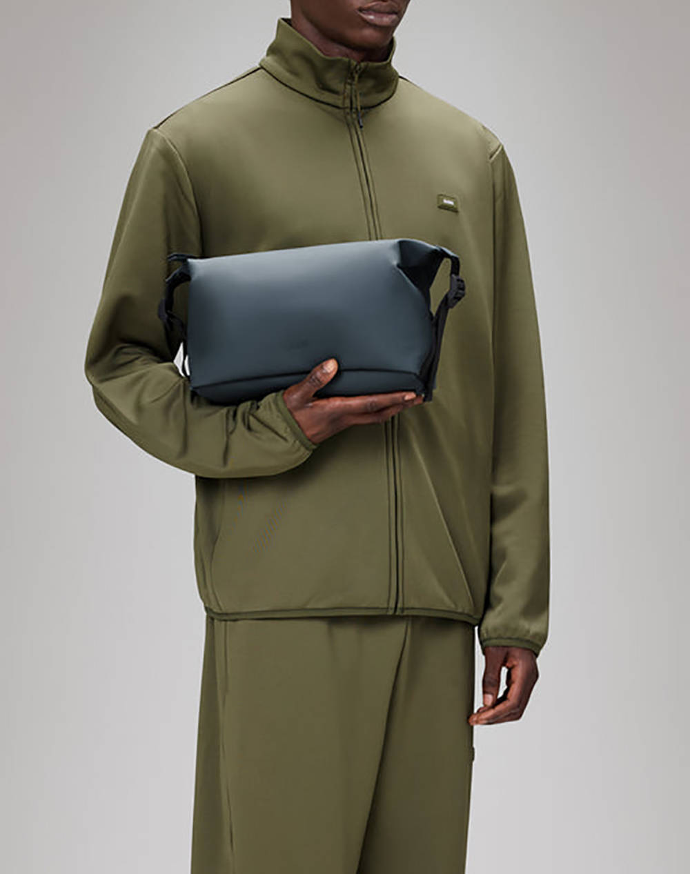 RAINS Hilo Wash Bag W3 (Διαστάσεις: 18 x 12 x 26εκ.) 15630-124 SteelBlue φωτογραφία