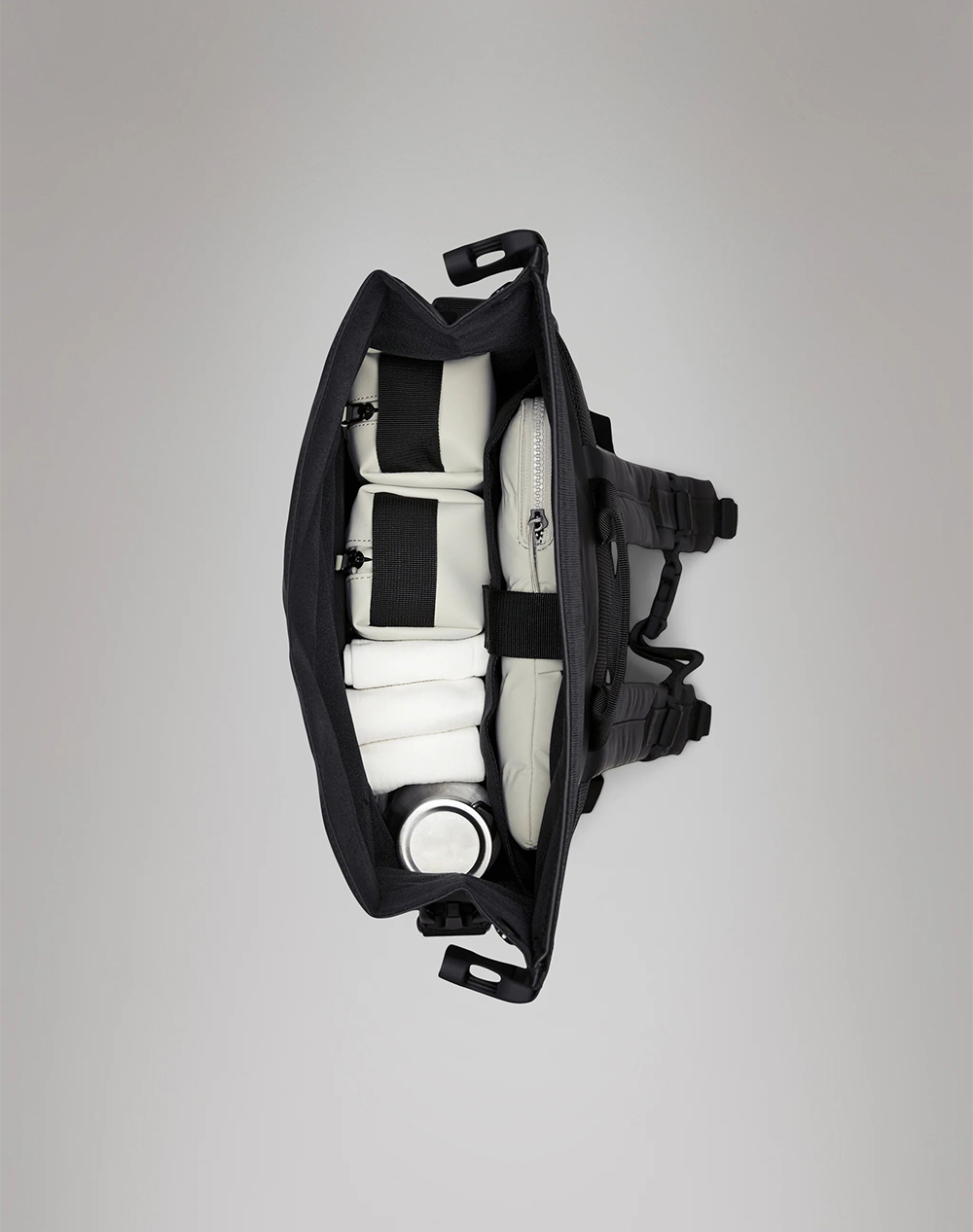 RAINS Trail Rolltop Backpack W3 14320-01 Black φωτογραφία