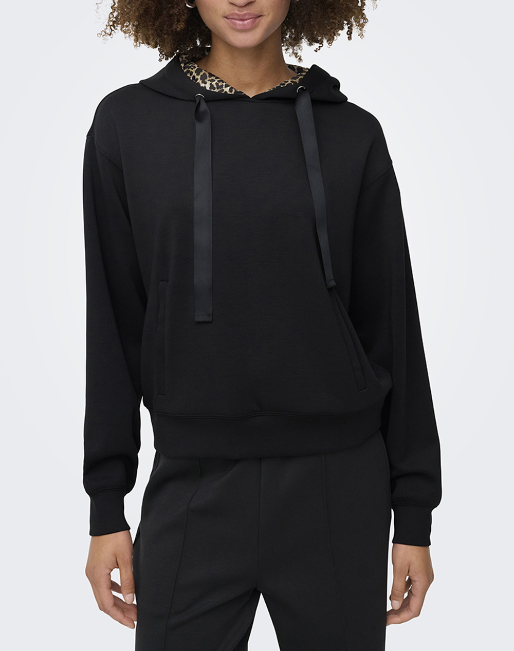 ONLY ONLALINA LIFE LEO DETAIL HOOD BOX SWT 15364546-BlackBlackstringsjoseleohoodlining Black