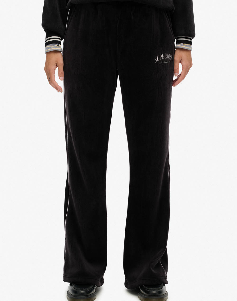 SUPERDRY D2 SDSW COUNTRY CLUB VELOUR STR JOGGER ΦΟΡΜΑ ΓΥΝΑΙΚΕΙΟ W7011274A-04A Black