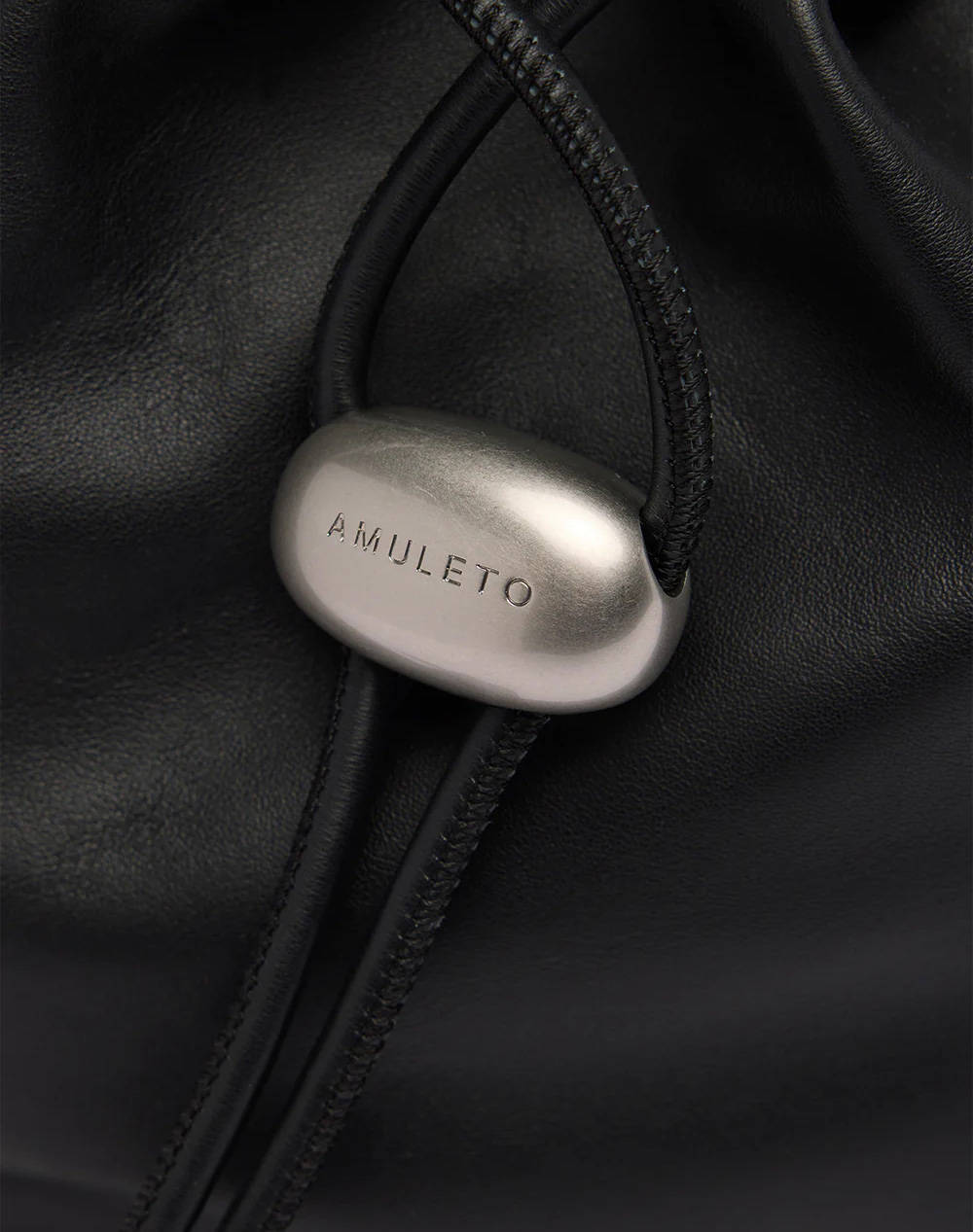 TRUSSARDI BAG -AMULETO SECCHIELLO ORIZZONTALE MEDIUM IN NAPPA (Διαστάσεις: 32 x 23 x 17εκ.) WBK03L15-033 Black φωτογραφία