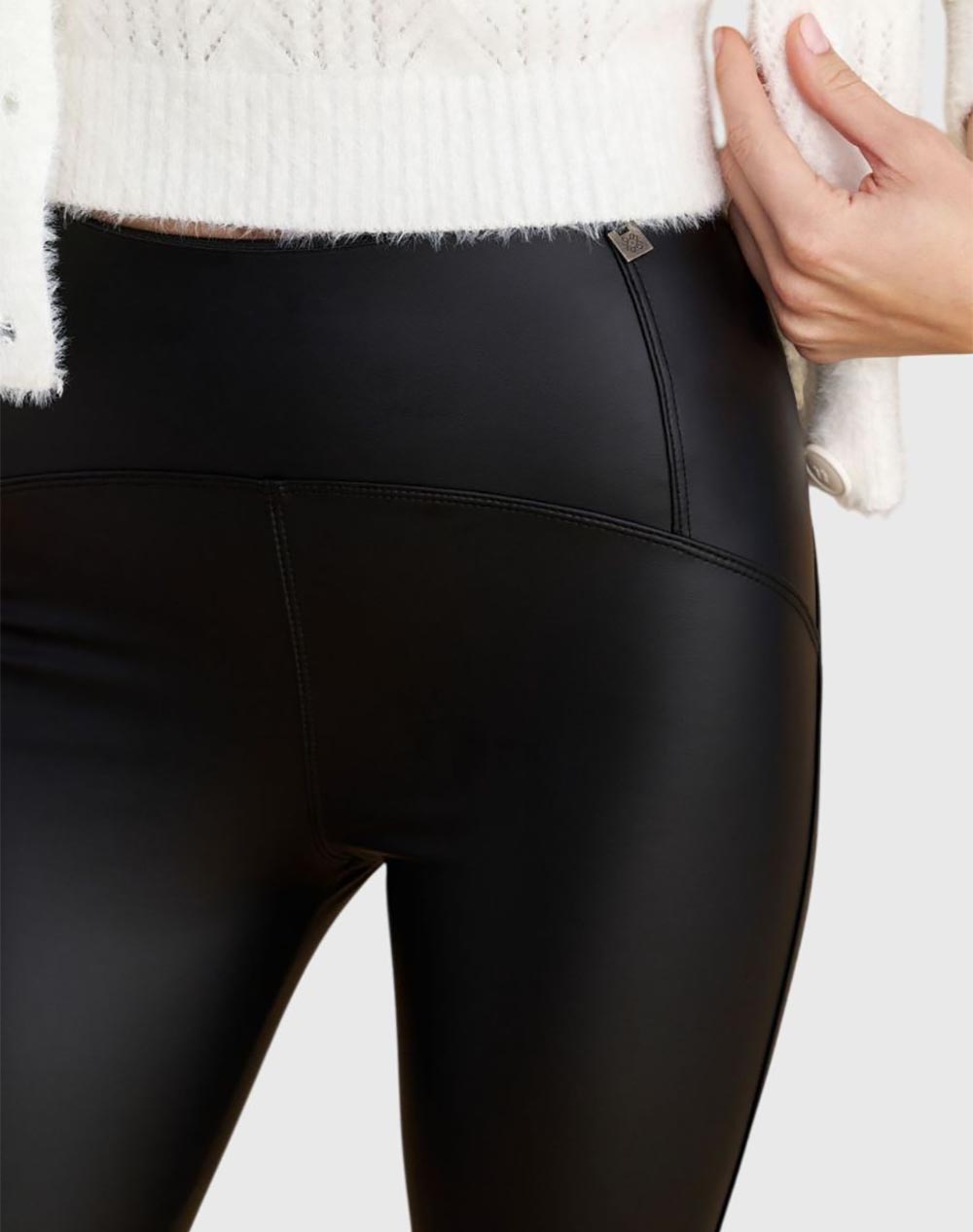 ATTRATTIVO ΚΟΛΑΝ 100ΠΟΛΥΟΥΡΕΘΑΝΗ 9919505-MAYRO Black φωτογραφία