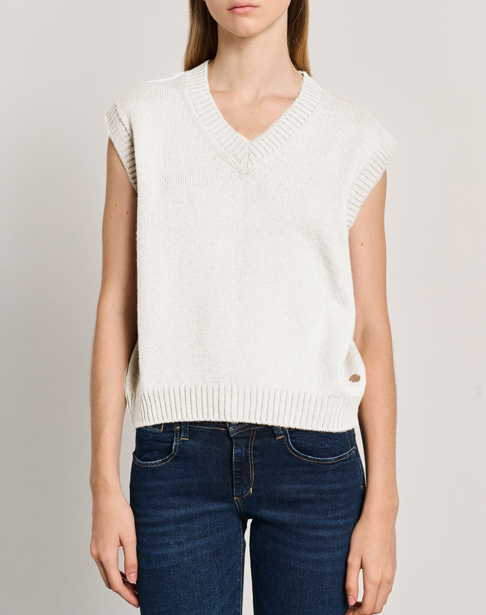 STAFF Yara Sleeveless Knit 82%Acry-10%Nyl-8%Elite 63-206.054-Ν0024 OffWhite