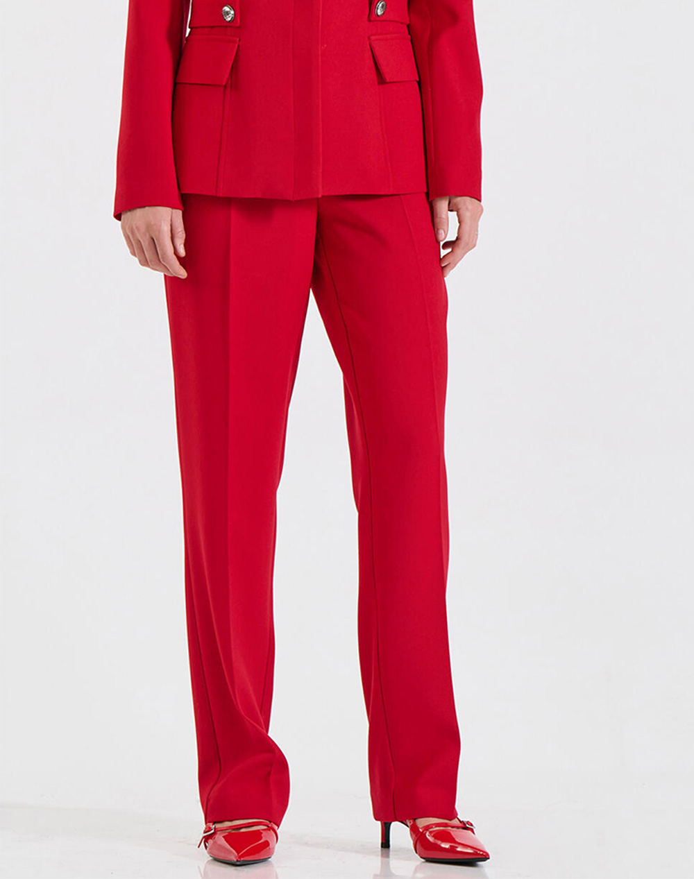 Γυναικεία υφασμάτινα παντελόνια σε κοκκινο